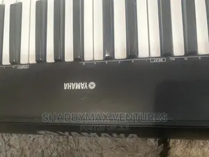 Yamaha NP 30 Keyboard