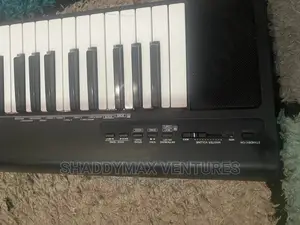 Yamaha NP 30 Keyboard