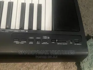 Yamaha NP 30 Keyboard