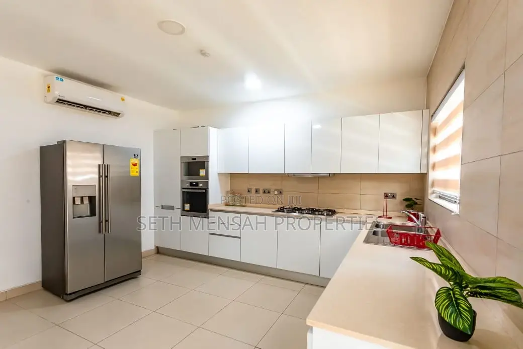 Furnished 5bdrm Townhouse / Terrace in Airport Residential Area