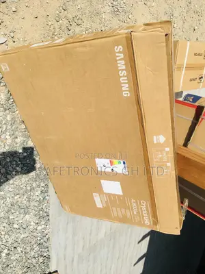 Samsung AU80 UHD 50 Inches LED Glossy Tv 