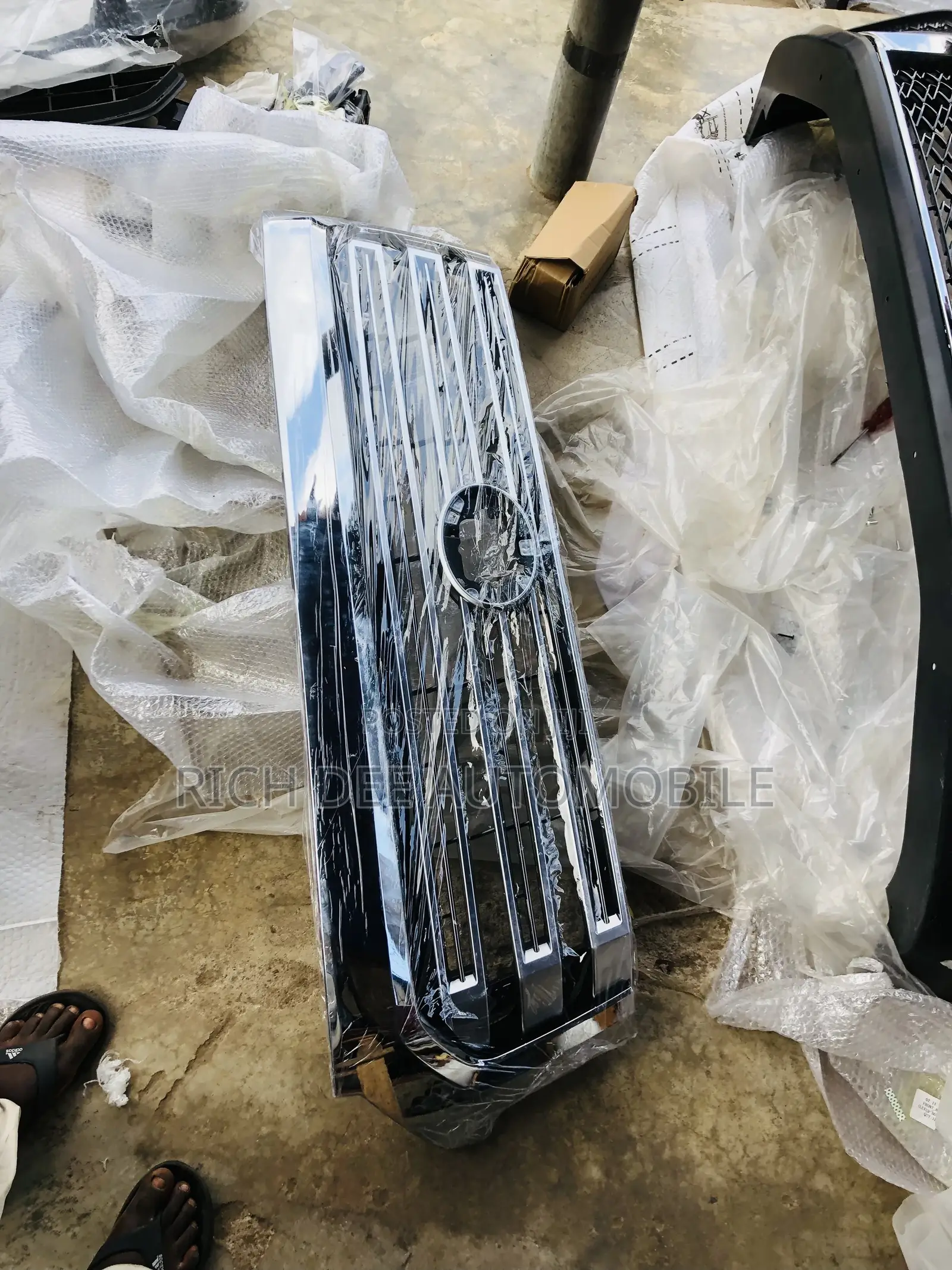 Tundra 2018 Grill Shining