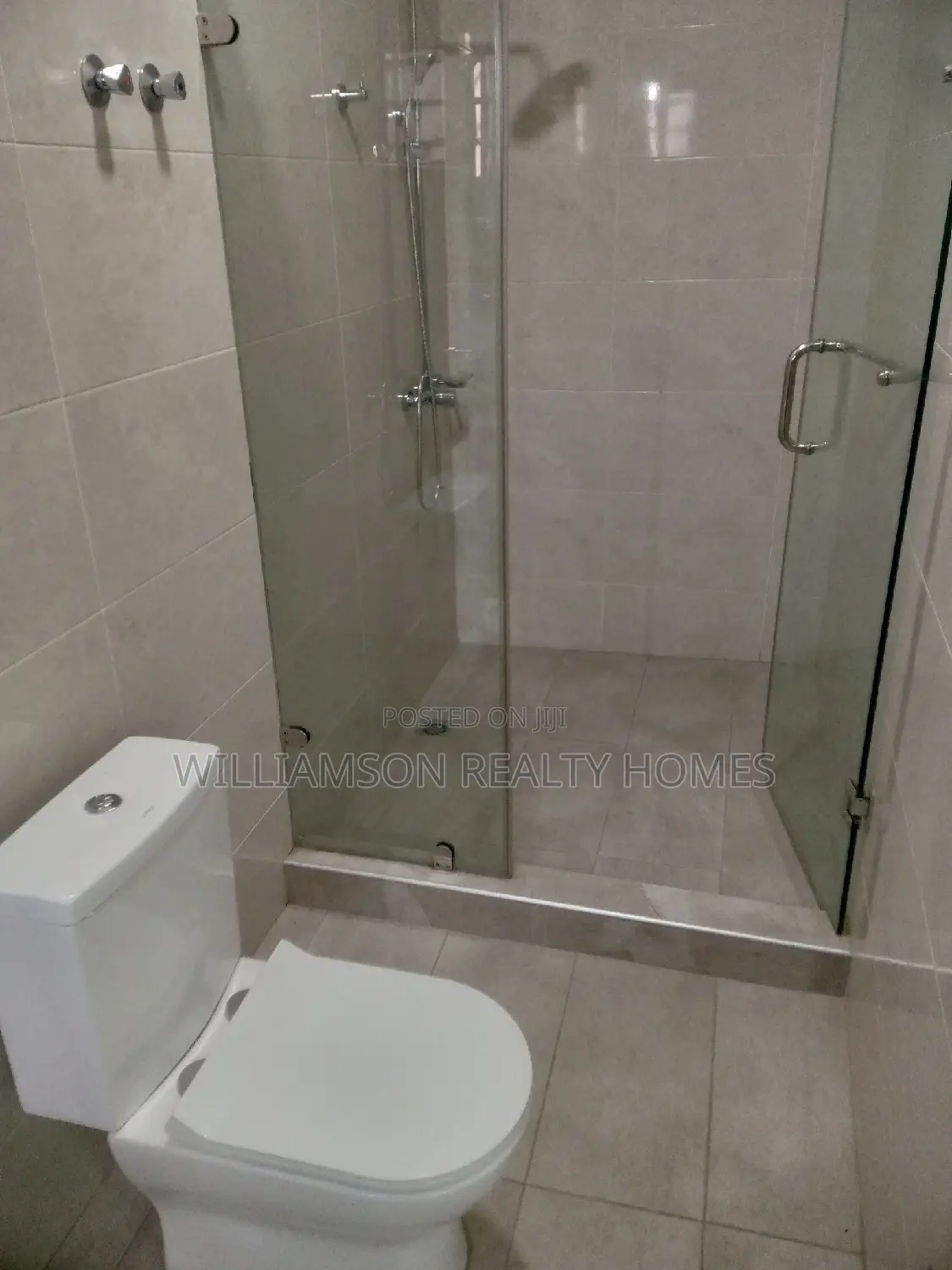 5bdrm House in Hfc Estate Area, Spintex for rent