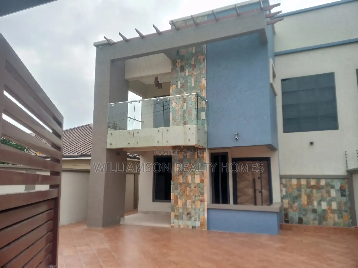 5bdrm House in Hfc Estate Area, Spintex for rent