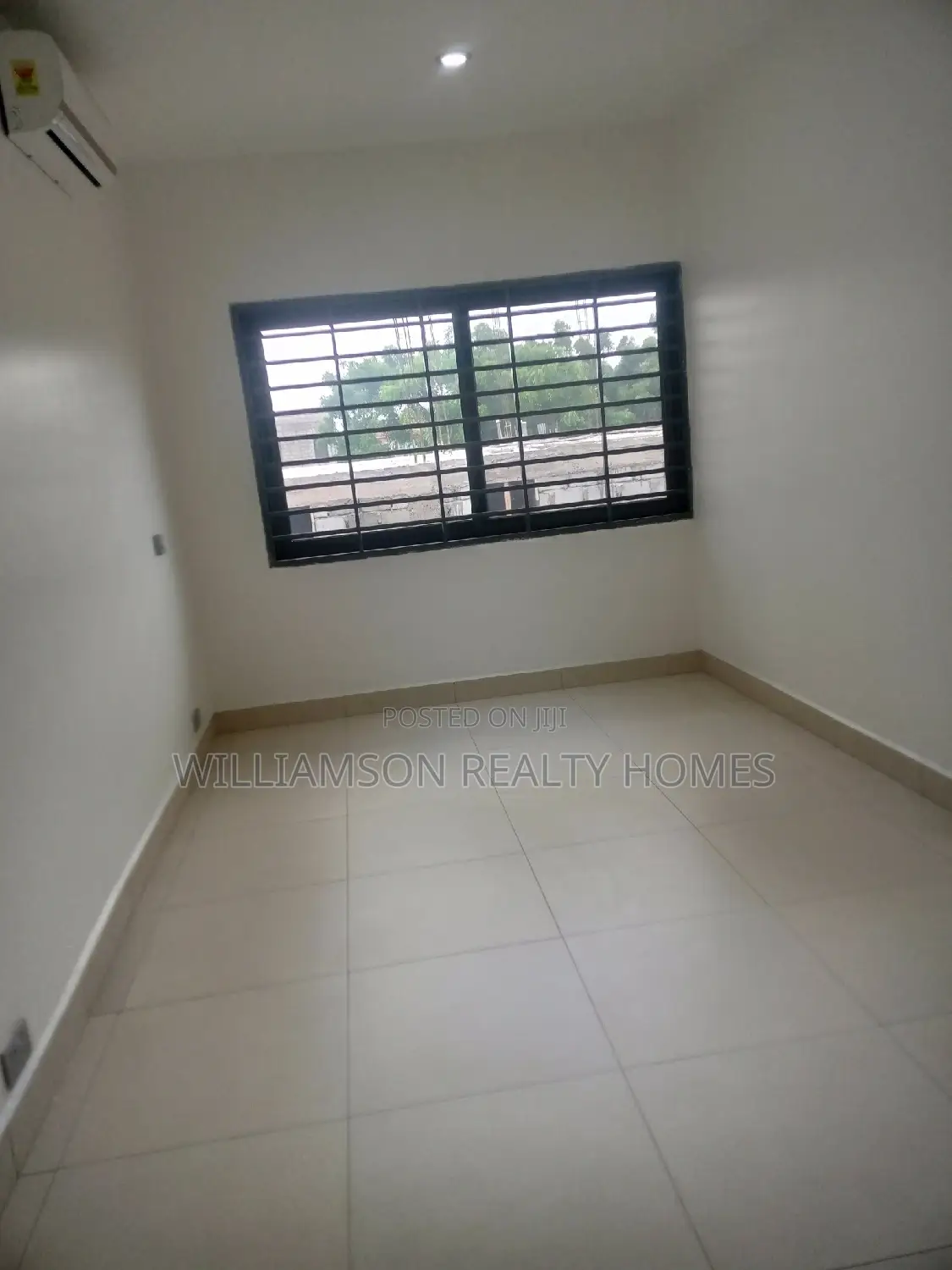 5bdrm House in Hfc Estate Area, Spintex for rent