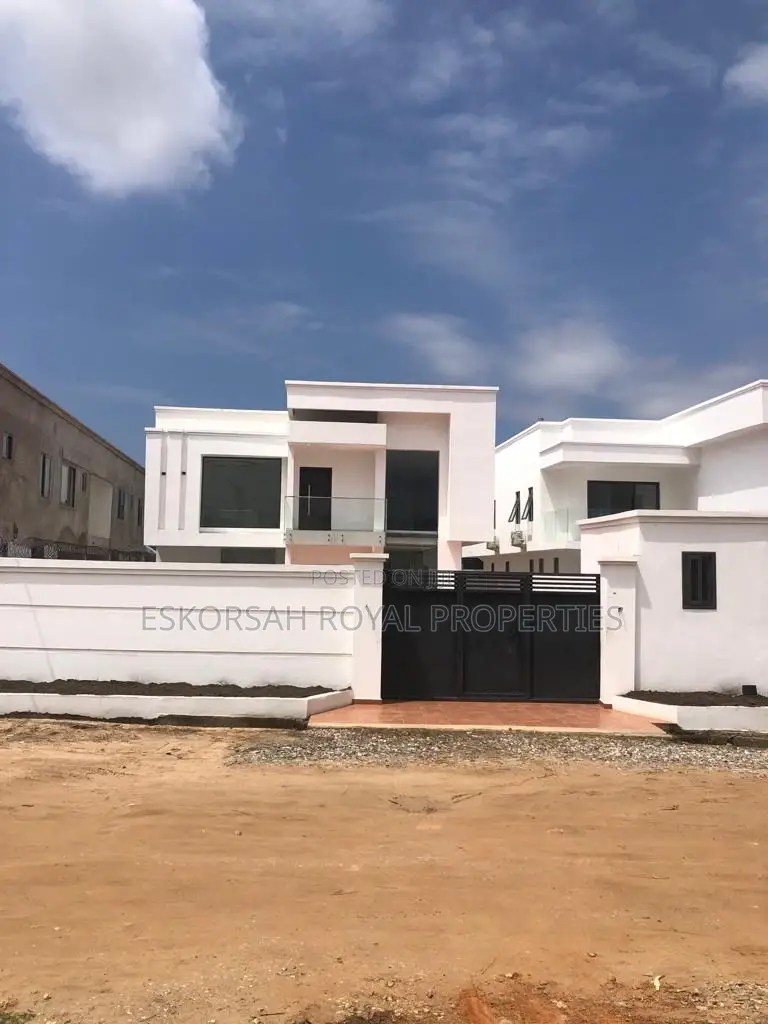 4bdrm House in East Legon for sale