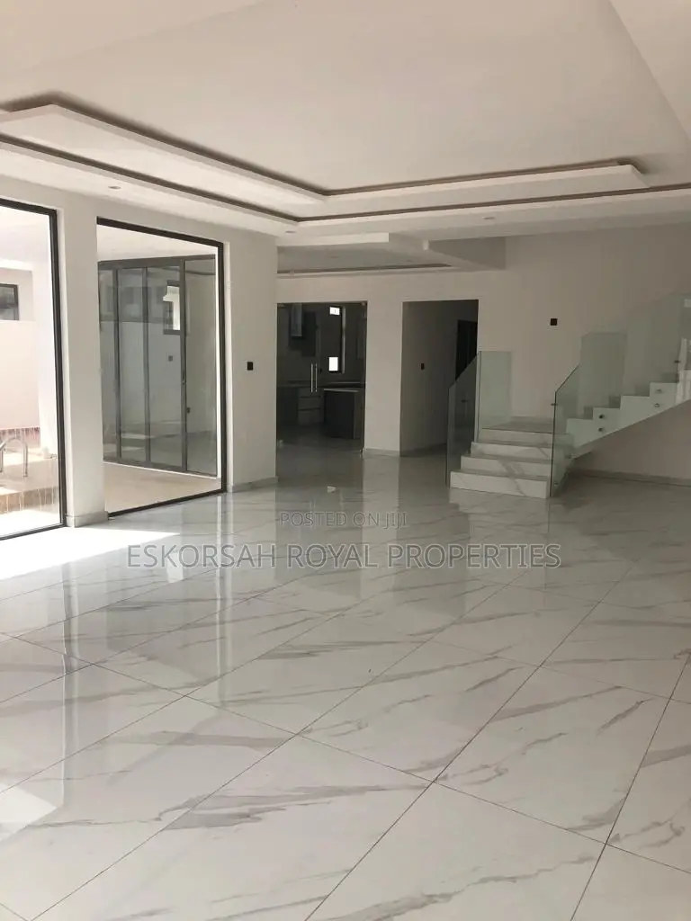 4bdrm House in East Legon for sale