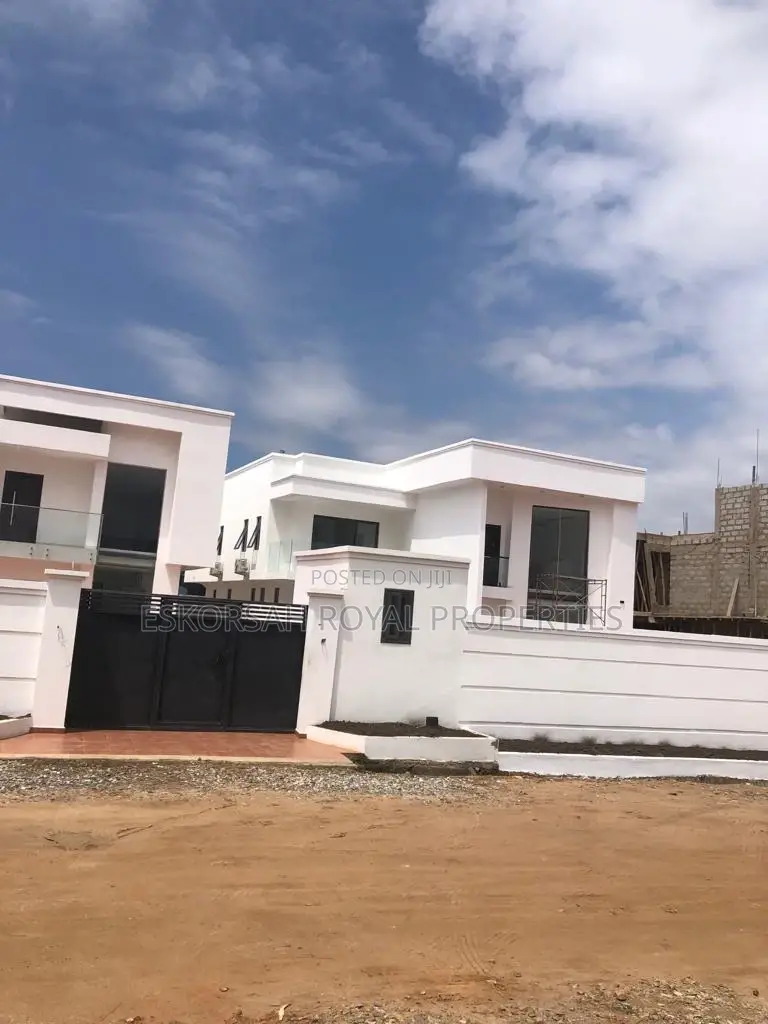 4bdrm House in East Legon for sale