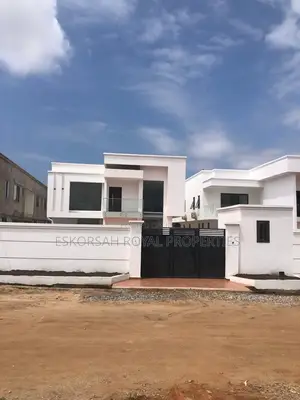 4bdrm House in East Legon for sale