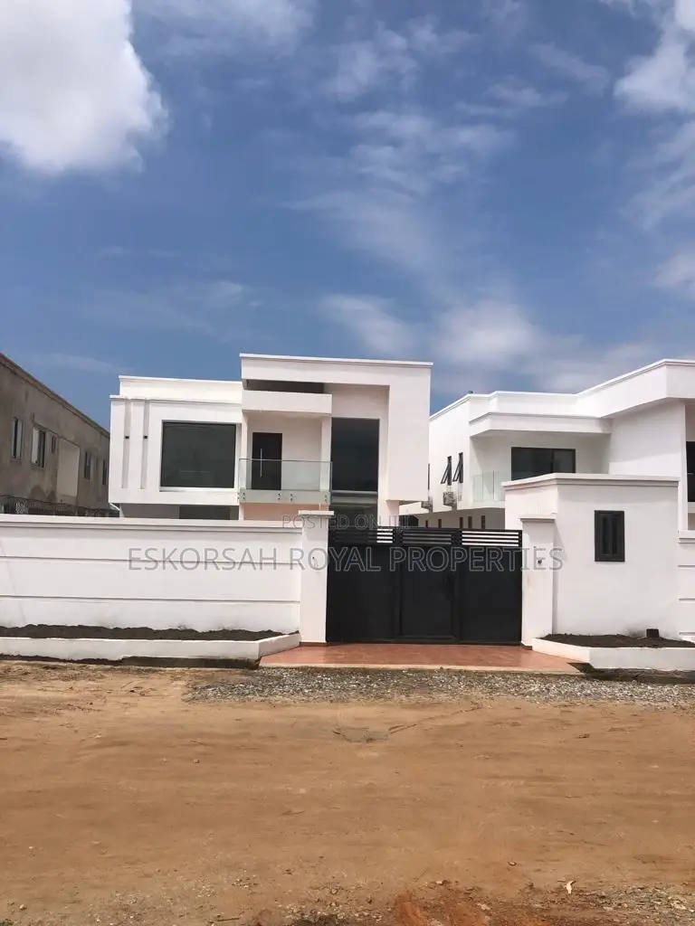 4bdrm House in East Legon for sale