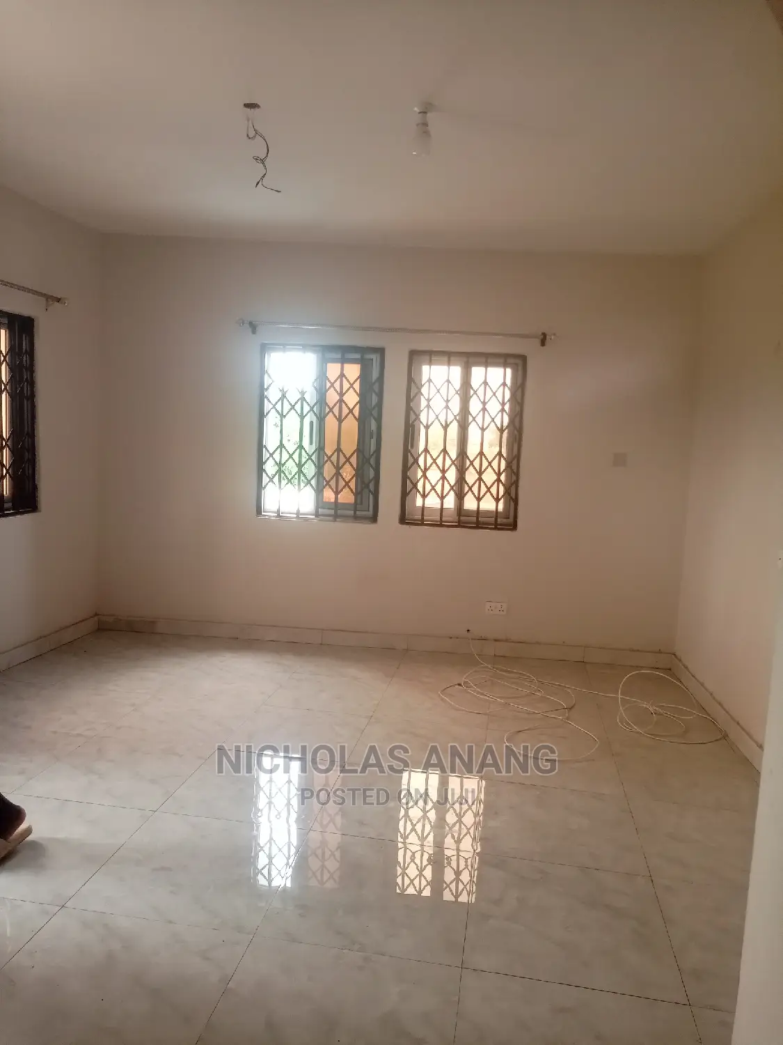 2bdrm Apartment in Dorns Properties, New Town for rent