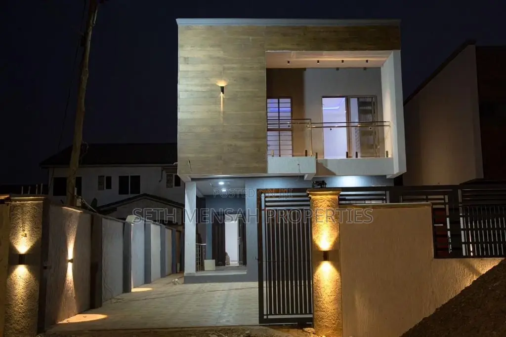 3bdrm House in Oyarifa for sale