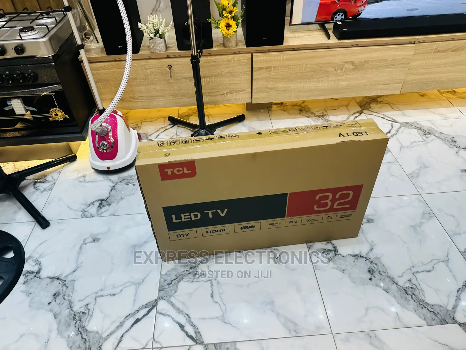 32D3200 TCL Triluminos FHD Satellite 32” Digital