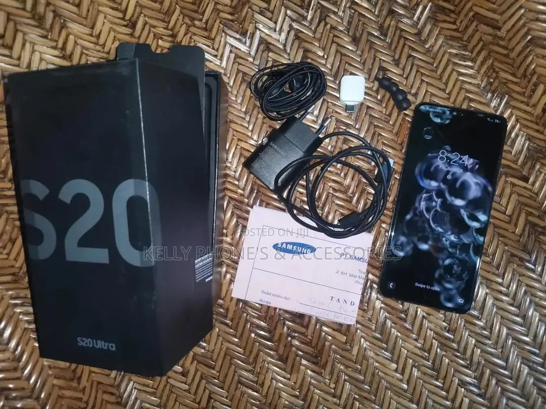 New Samsung Galaxy S20 128 GB Black