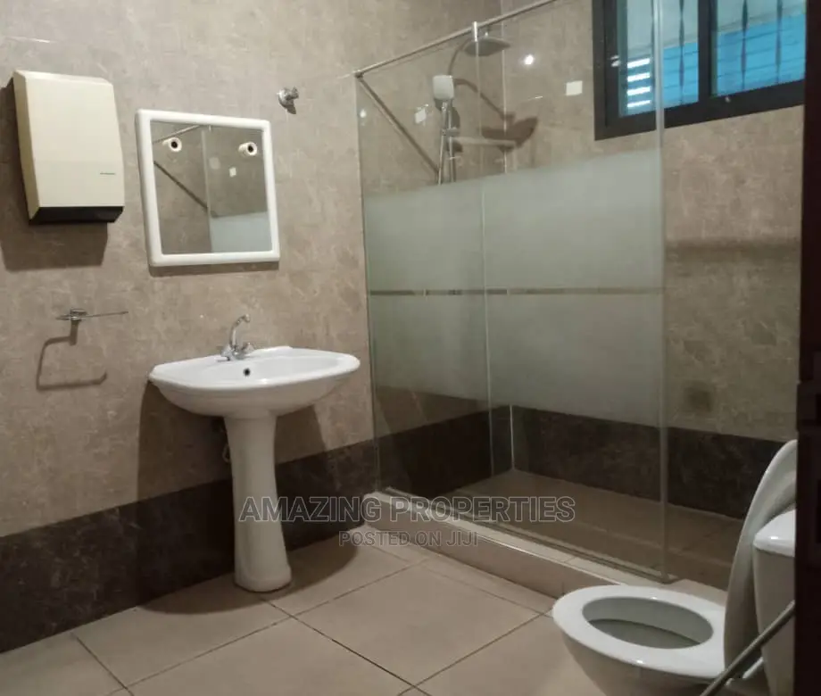 Office Complex for Rent at North Ridge