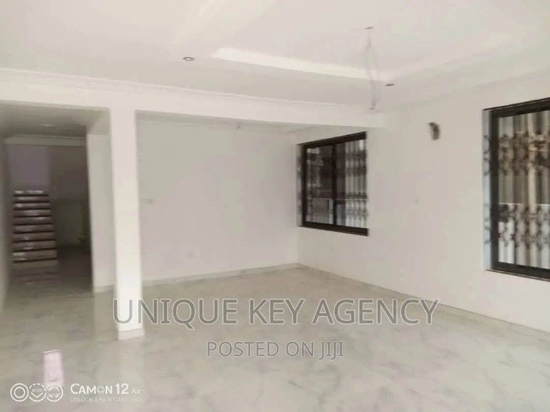 3bdrm House in Unique Lawson, Ashomang Estate for sale