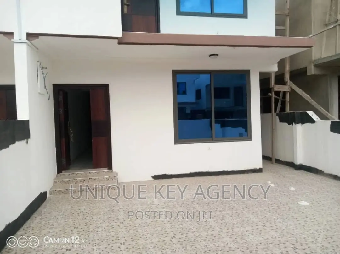 3bdrm House in Unique Lawson, Ashomang Estate for sale