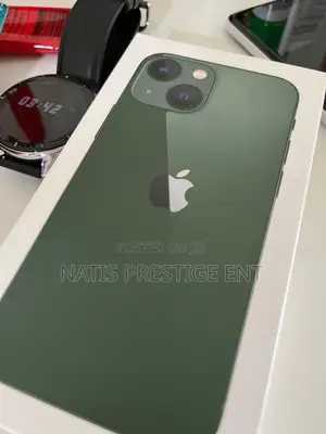 New Apple iPhone 13 128 GB Green