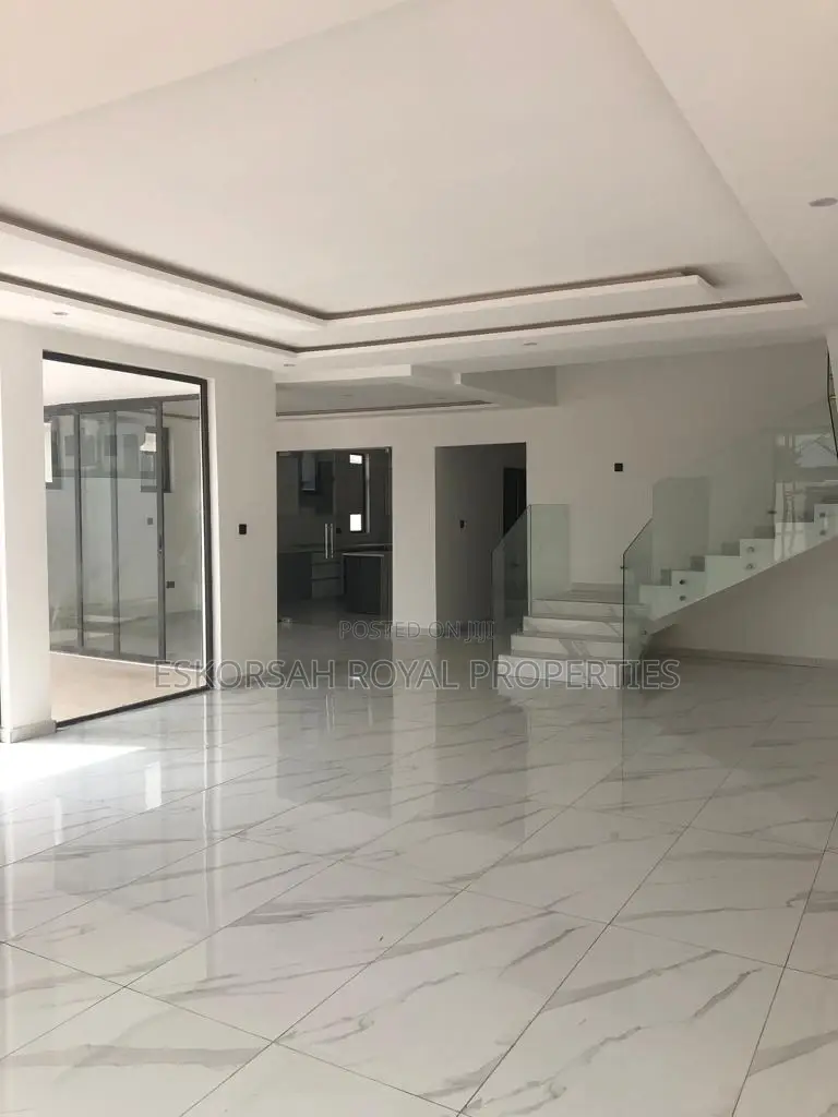 4bdrm House in East Legon for sale