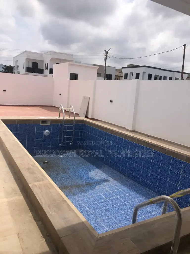 4bdrm House in East Legon for sale
