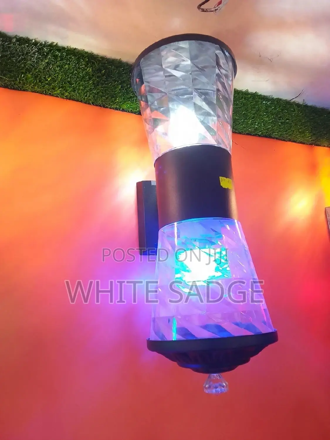Outdoor Wall Light