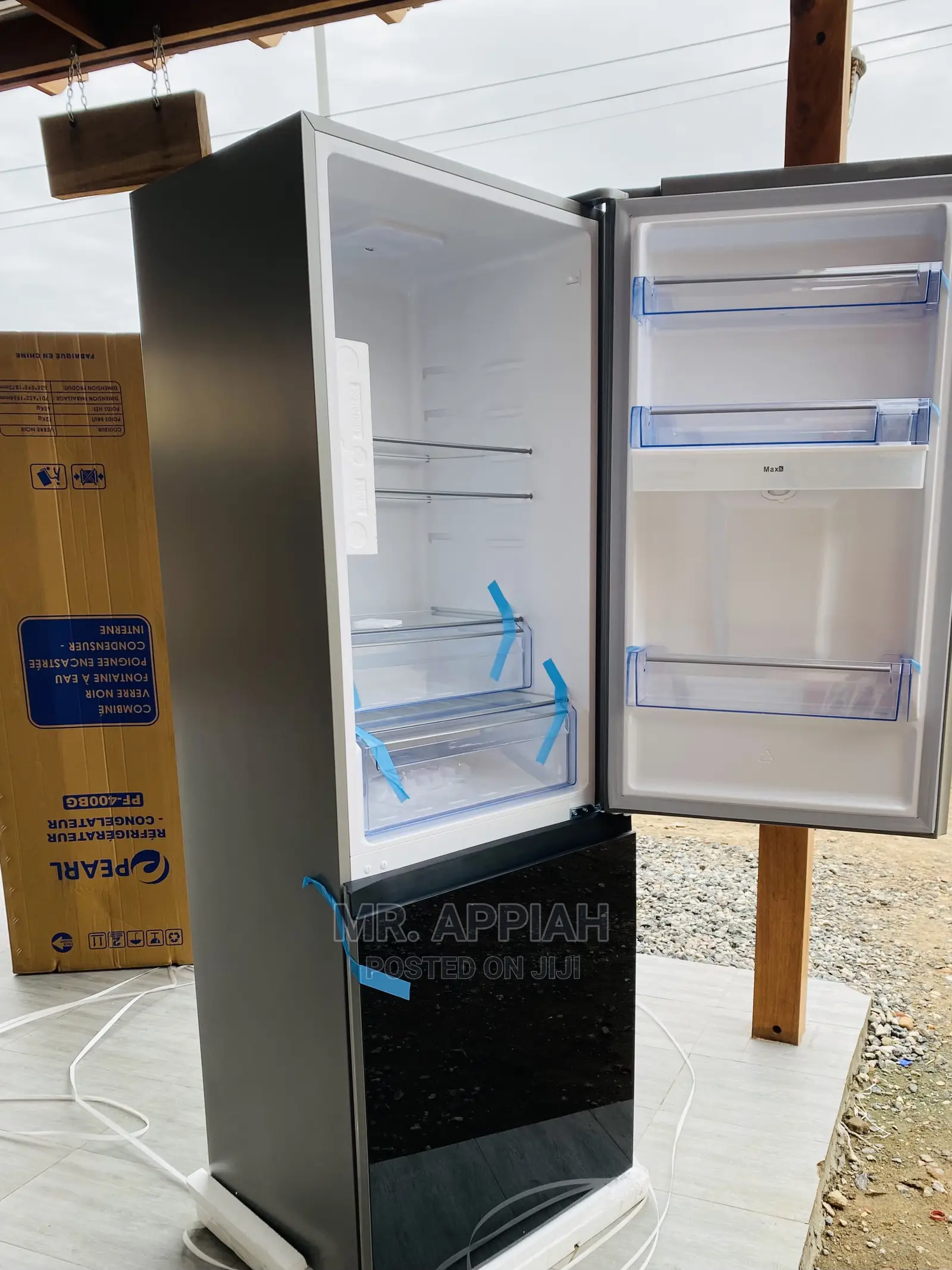 Budget-friendly Pearl PF-400 Wd Double Door Fridge(Black).