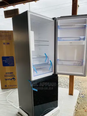 Budget-friendly Pearl PF-400 Wd Double Door Fridge(Black).