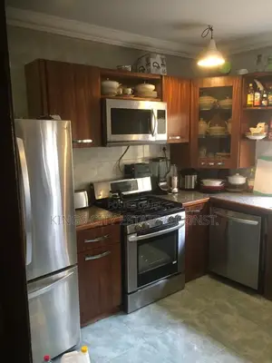 4bdrm House in Papaye-Street, Osu for rent