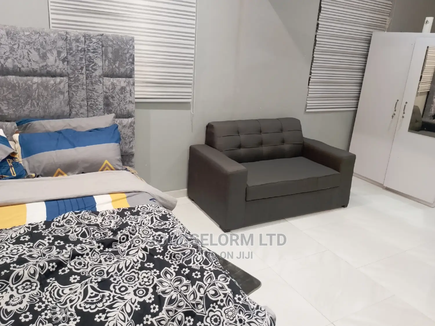 2in1 Couch With Free Delivery