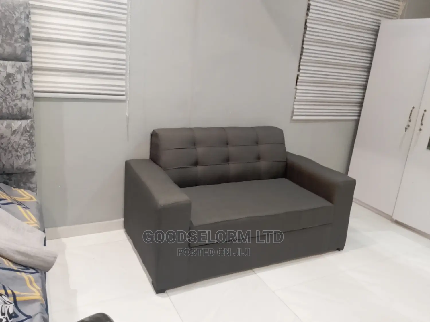 2in1 Couch With Free Delivery
