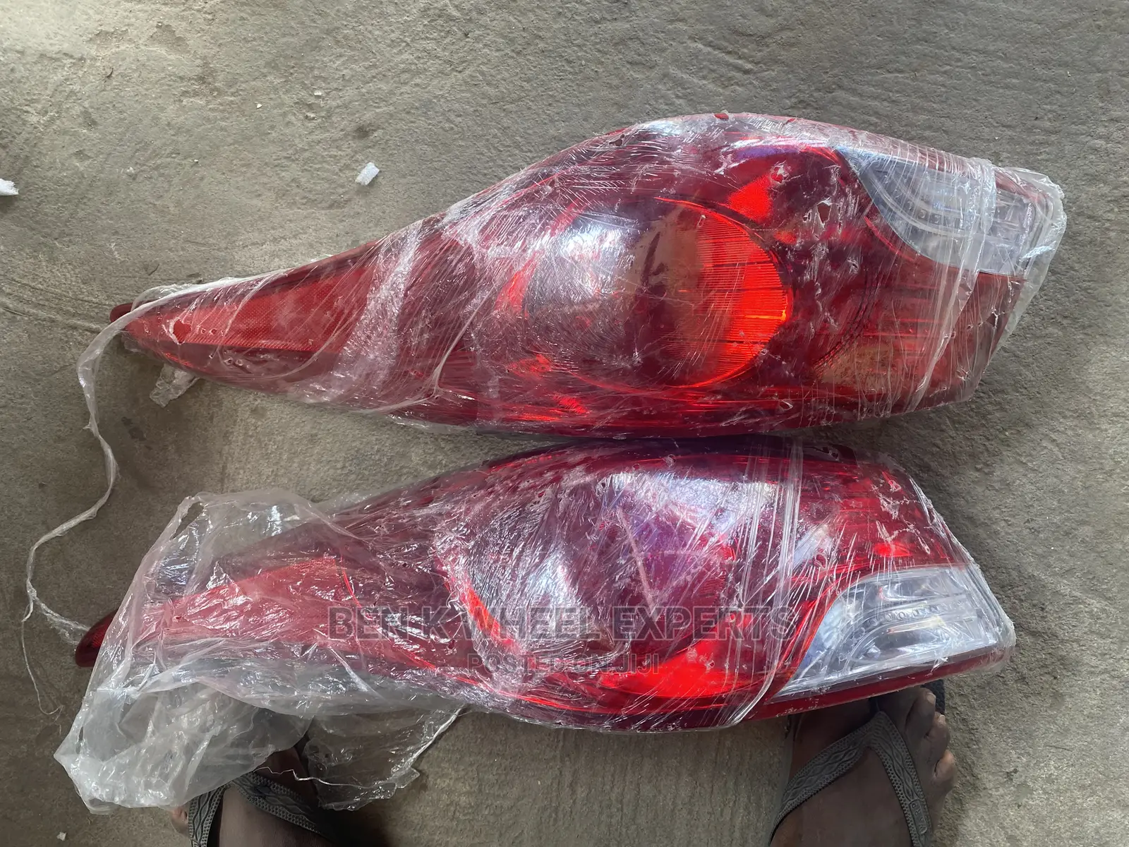 Elantra Back Taillight Pair