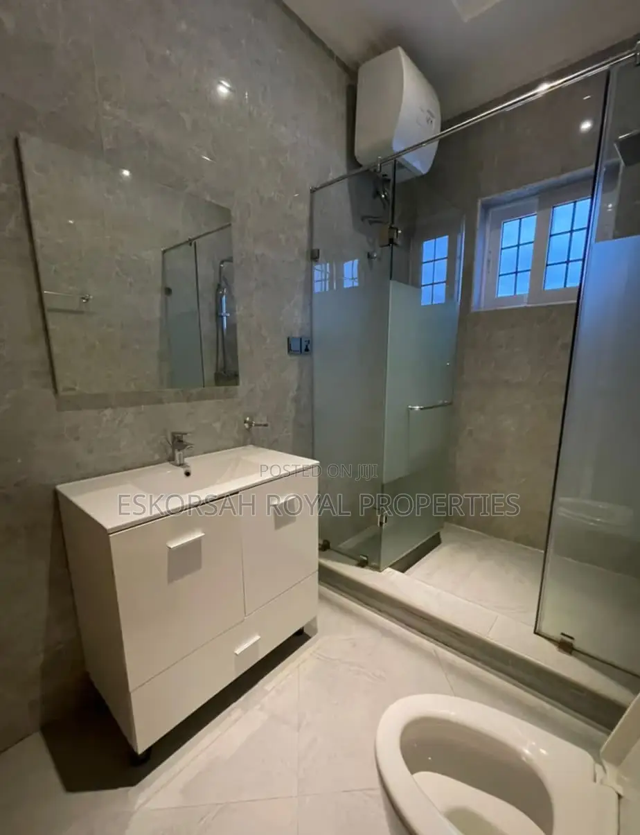 4bdrm House in East Legon Ability for rent