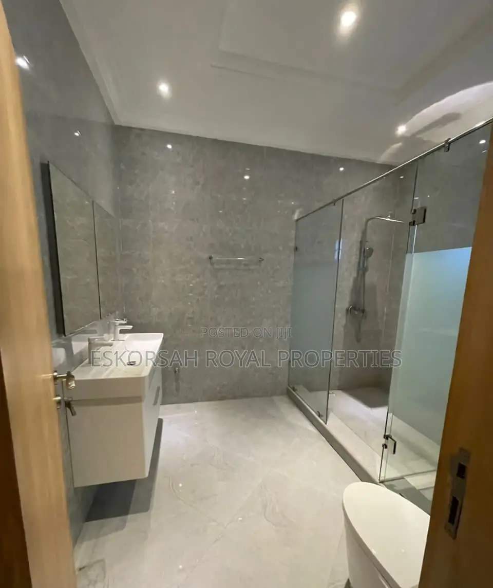 4bdrm House in East Legon Ability for rent