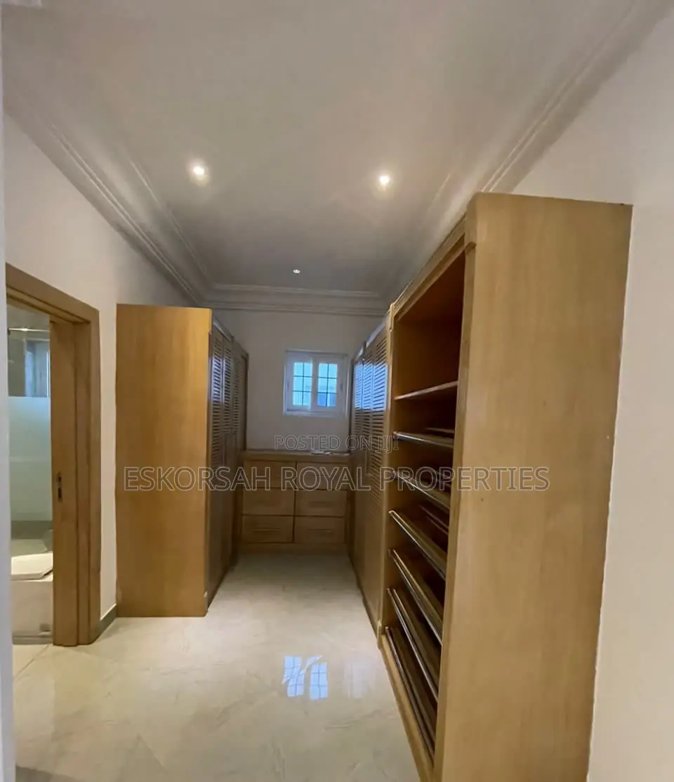 4bdrm House in East Legon Ability for rent