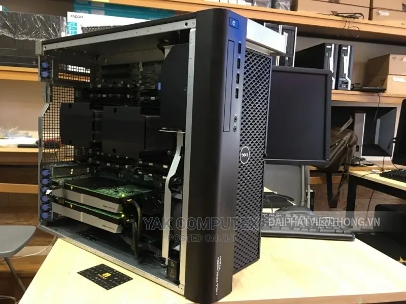 Desktop Computer Dell Precision 7820 32GB Intel Xeon HDD 1T