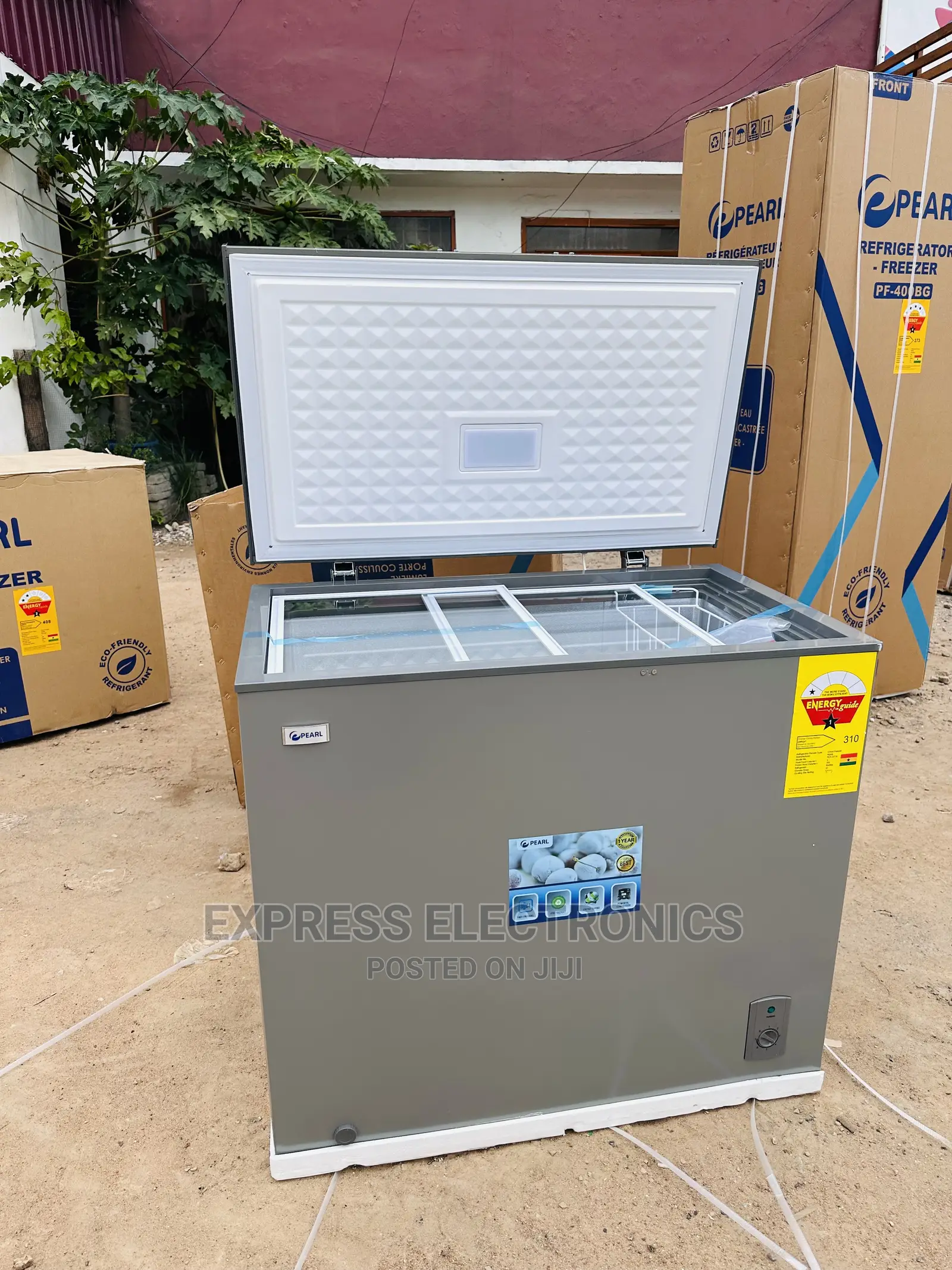 Lovely  Sleek Pearl 200L Chest Freezer Single Door