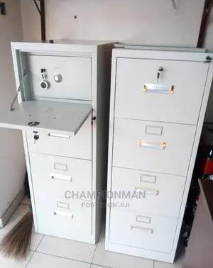 4 Drawer With Safe