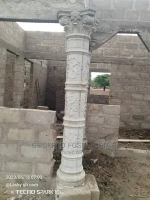 Flower Round and Lines Column