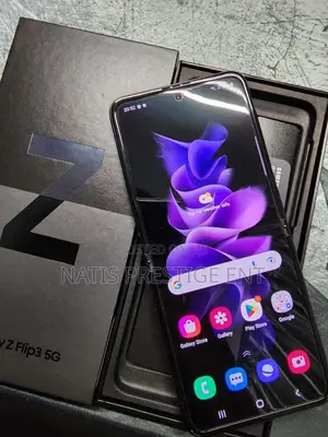 New Samsung Galaxy Z Flip3 5G 256 GB Black