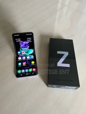New Samsung Galaxy Z Flip3 5G 256 GB Black