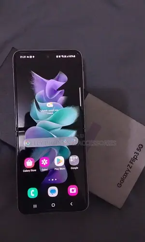 New Samsung Galaxy Z Flip3 5G 256 GB Black