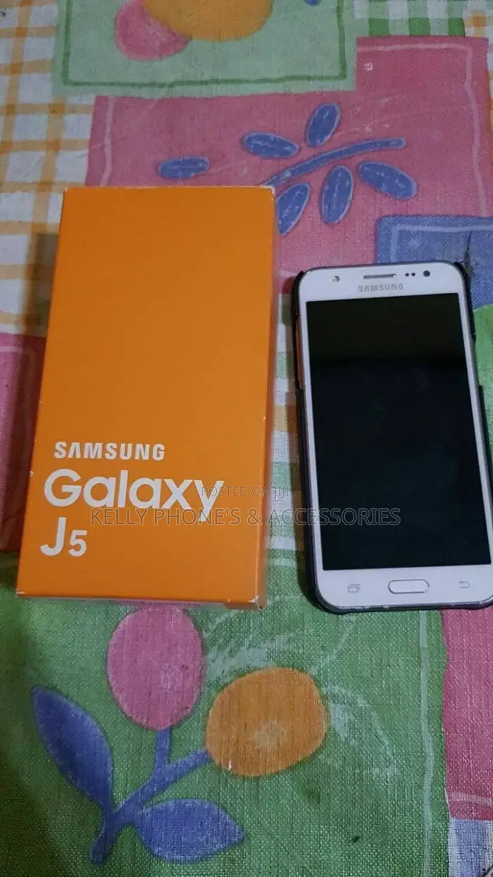 New Samsung Galaxy J5 16 GB Orange