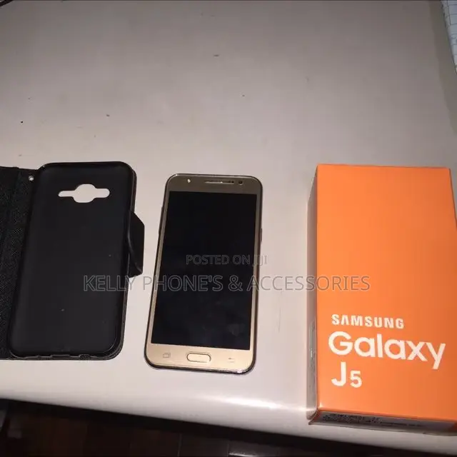 New Samsung Galaxy J5 16 GB Gold