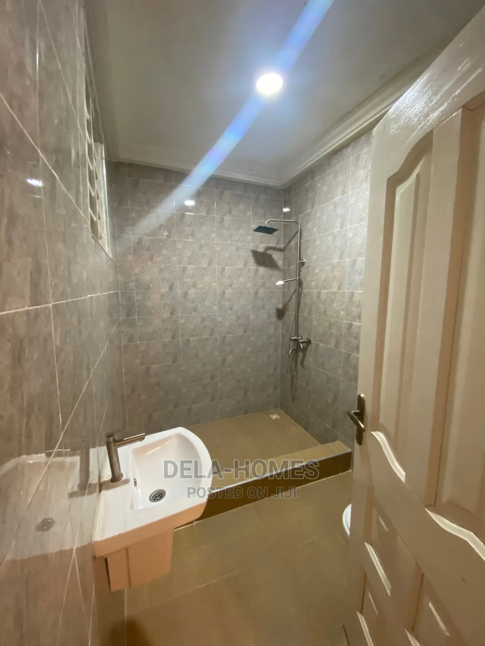 2bdrm Apartment in Lakeside Estate, Ashaley Botwe for rent