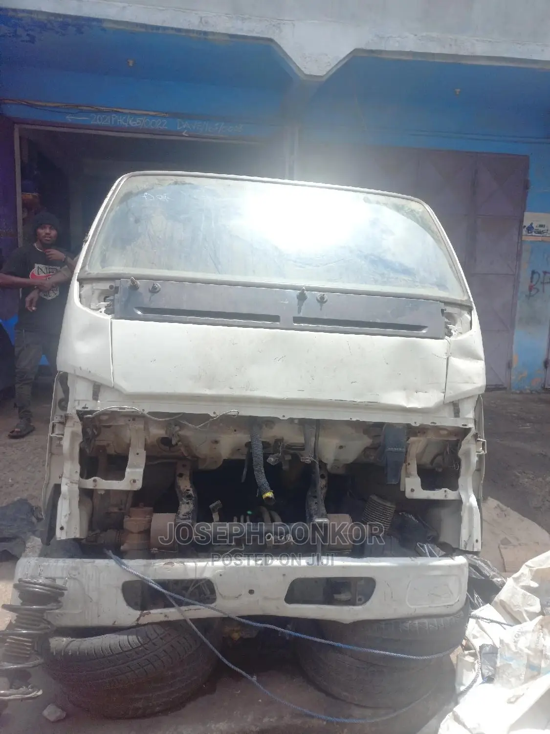 Mitsubishi Canter Head With Headlight and Grille