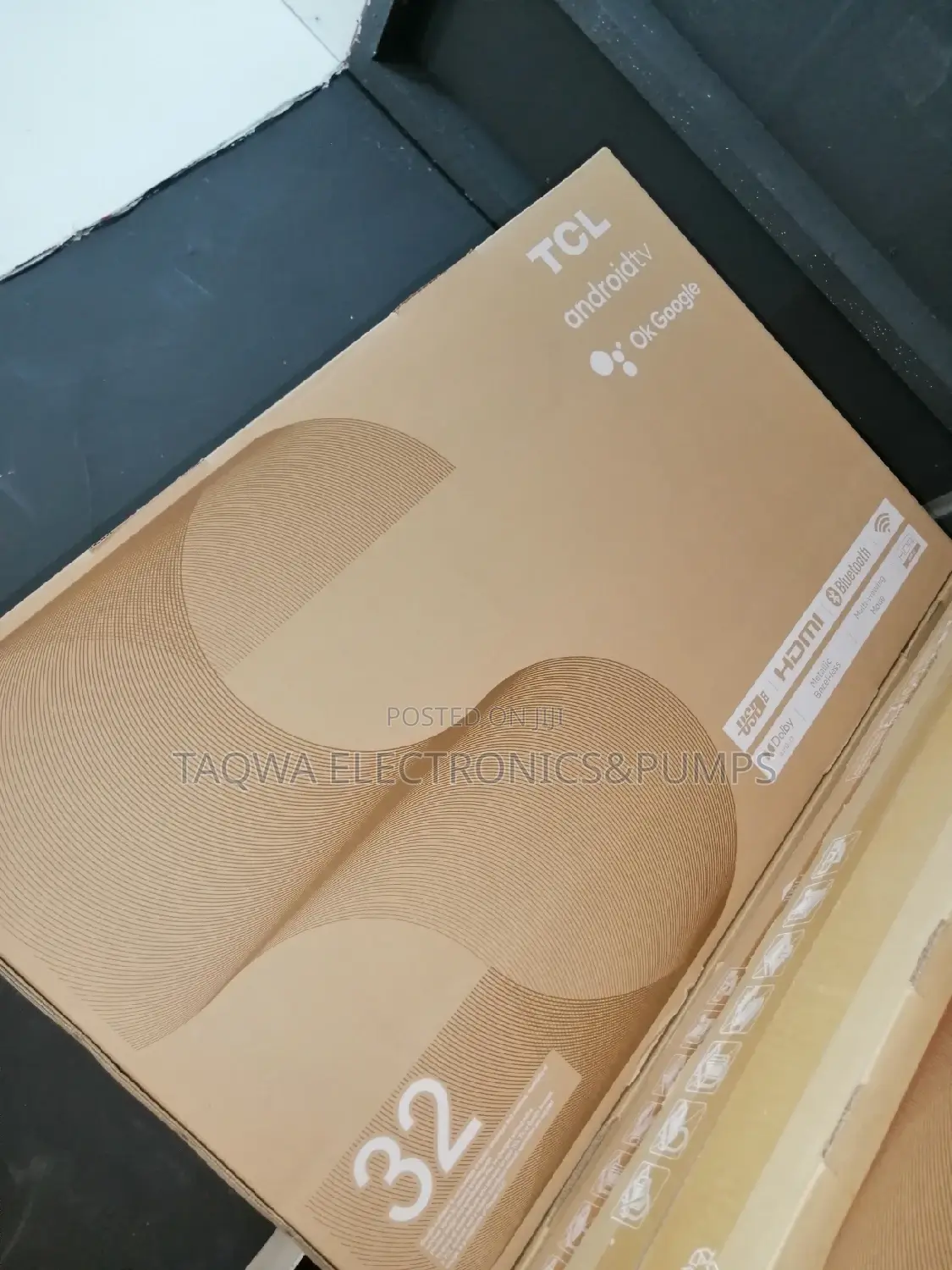 Unique TCL 32 Inches Smart TV