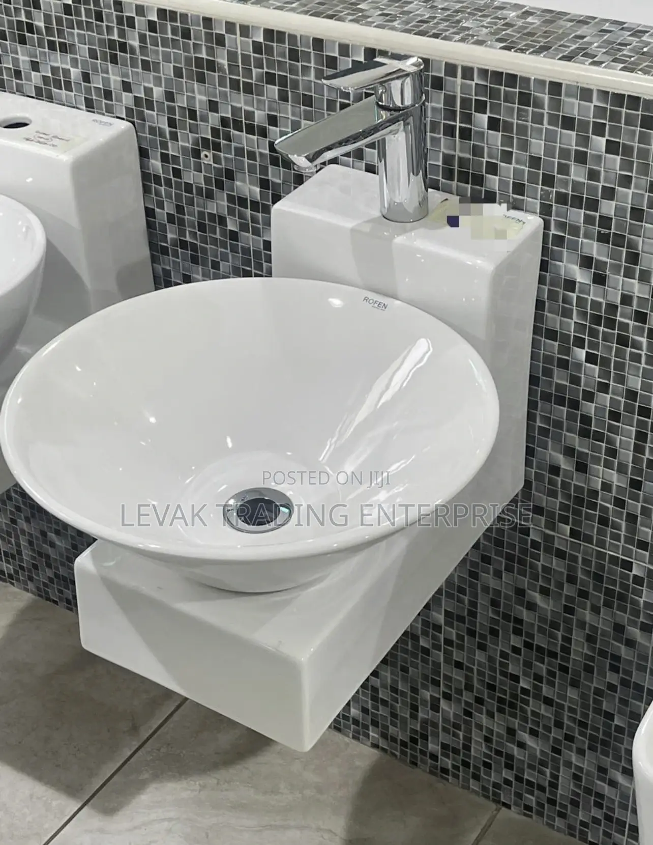 Wash Hand Basin, Ceramic Basin, Hang Wash Sink