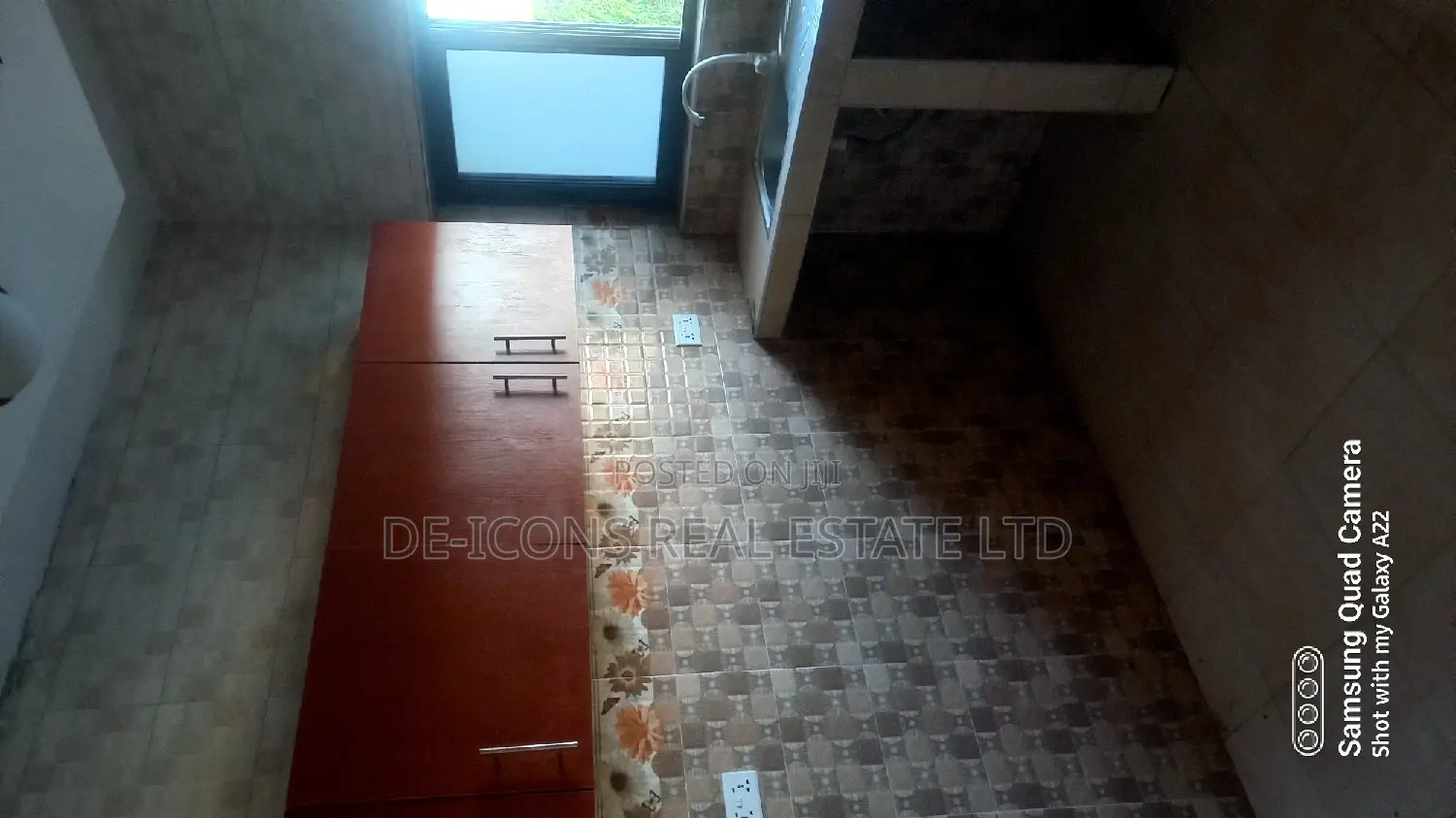 2bdrm Duplex in De-Icons Real Estate, Awutu Senya East Municipal