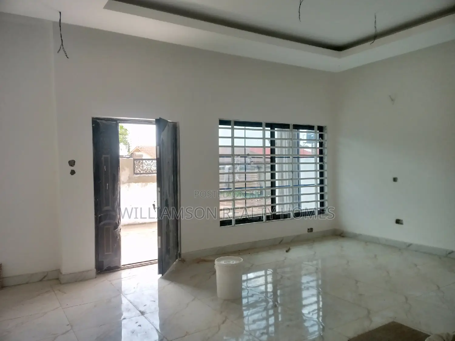 3bdrm House in Hfc Estate, Spintex for sale