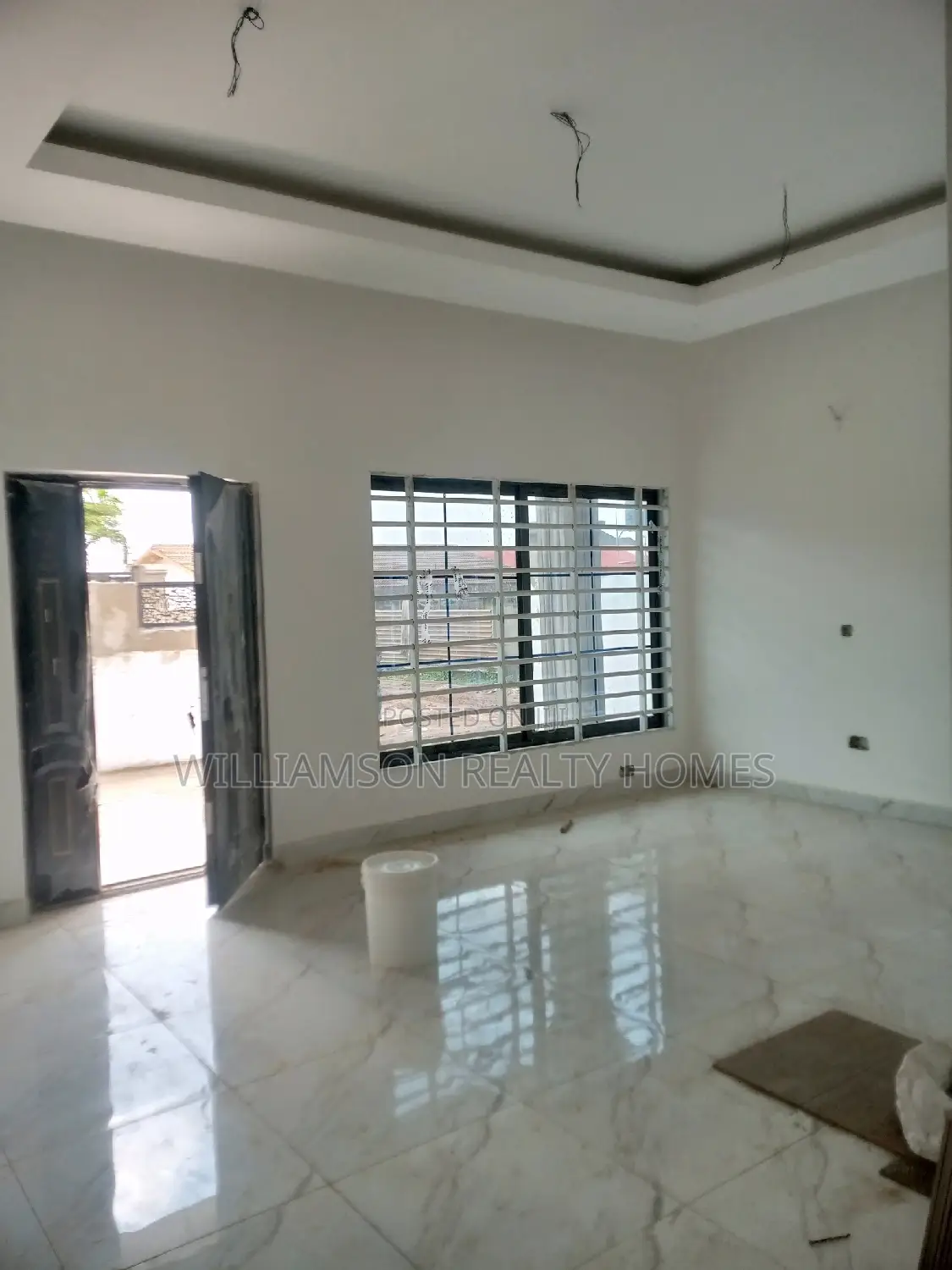 3bdrm House in Hfc Estate, Spintex for sale